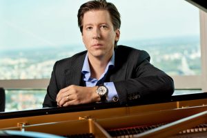 Vincent-Corver-High-Res-4-p1ejf8k1sl195q131s14f515eg7lj-2048x1367
